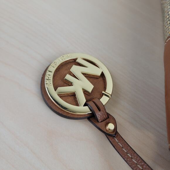 Michael Kors Bucket Bag - Picture 8 of 10